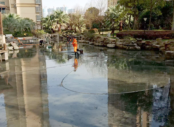 龙口景观池淤泥清理